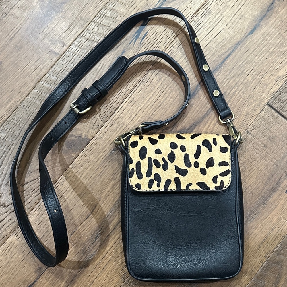 Vintage Antik Kraft Black and Tan Leopard Crossbody Bag
